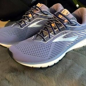 Brooks ghost 12